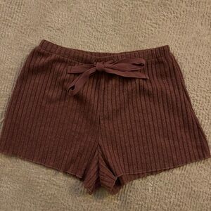 VESTIQUE High waisted shorts